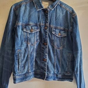 American Eagle Outfitters Medium Wash Denim Jacket